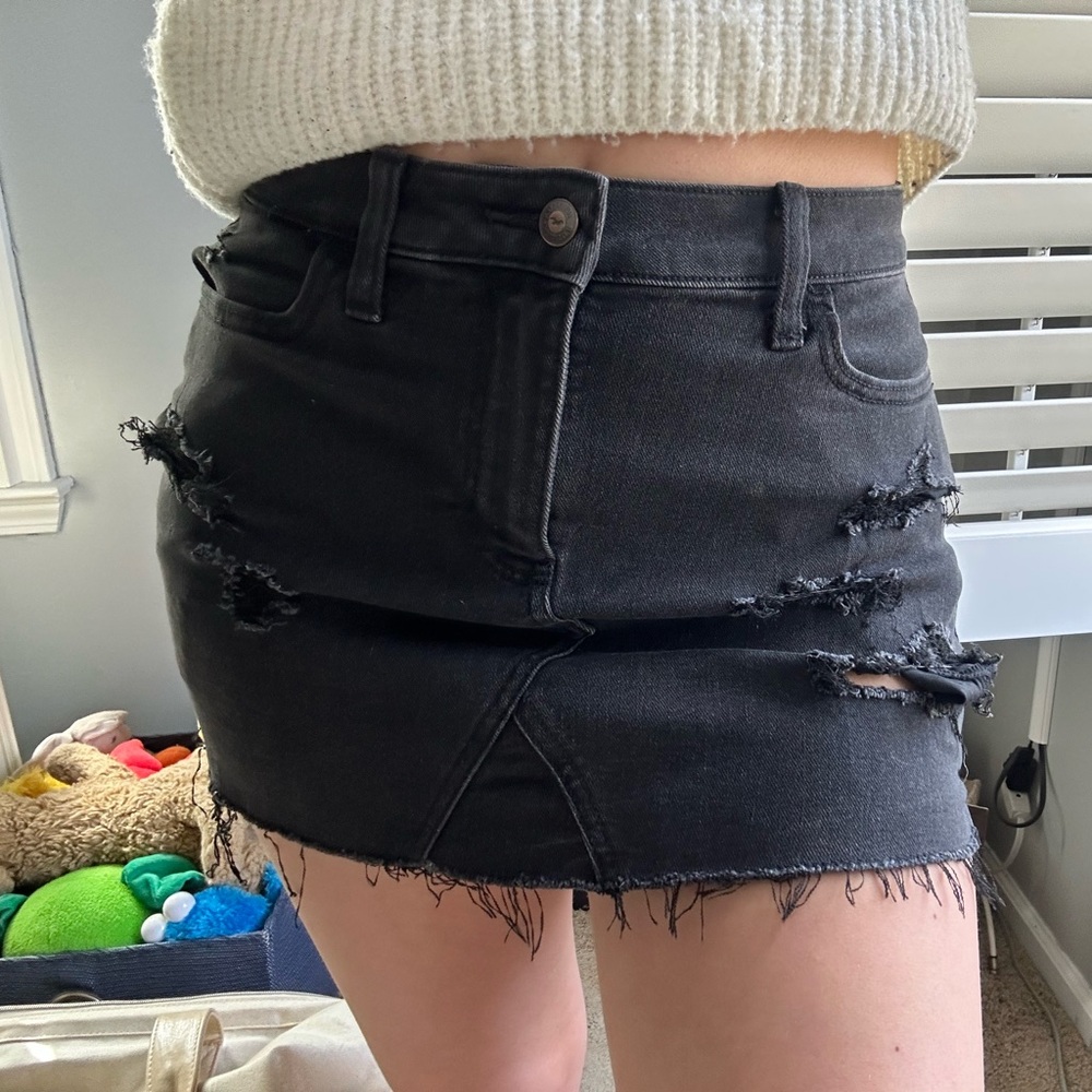 Hollister black denim skirt